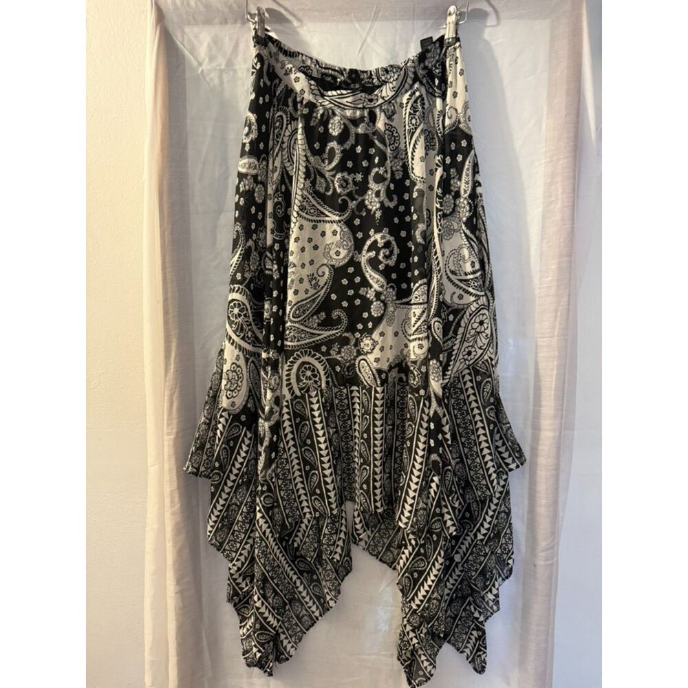 Express Black & White Paisley Handkerchief Skirt, XS